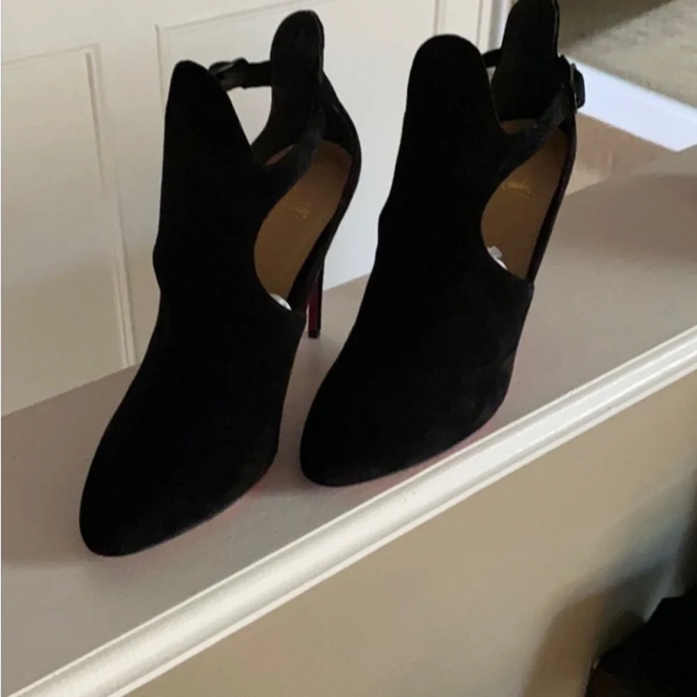 Christian lubuotain heels FINAL OFFER - Picture 2 of 15